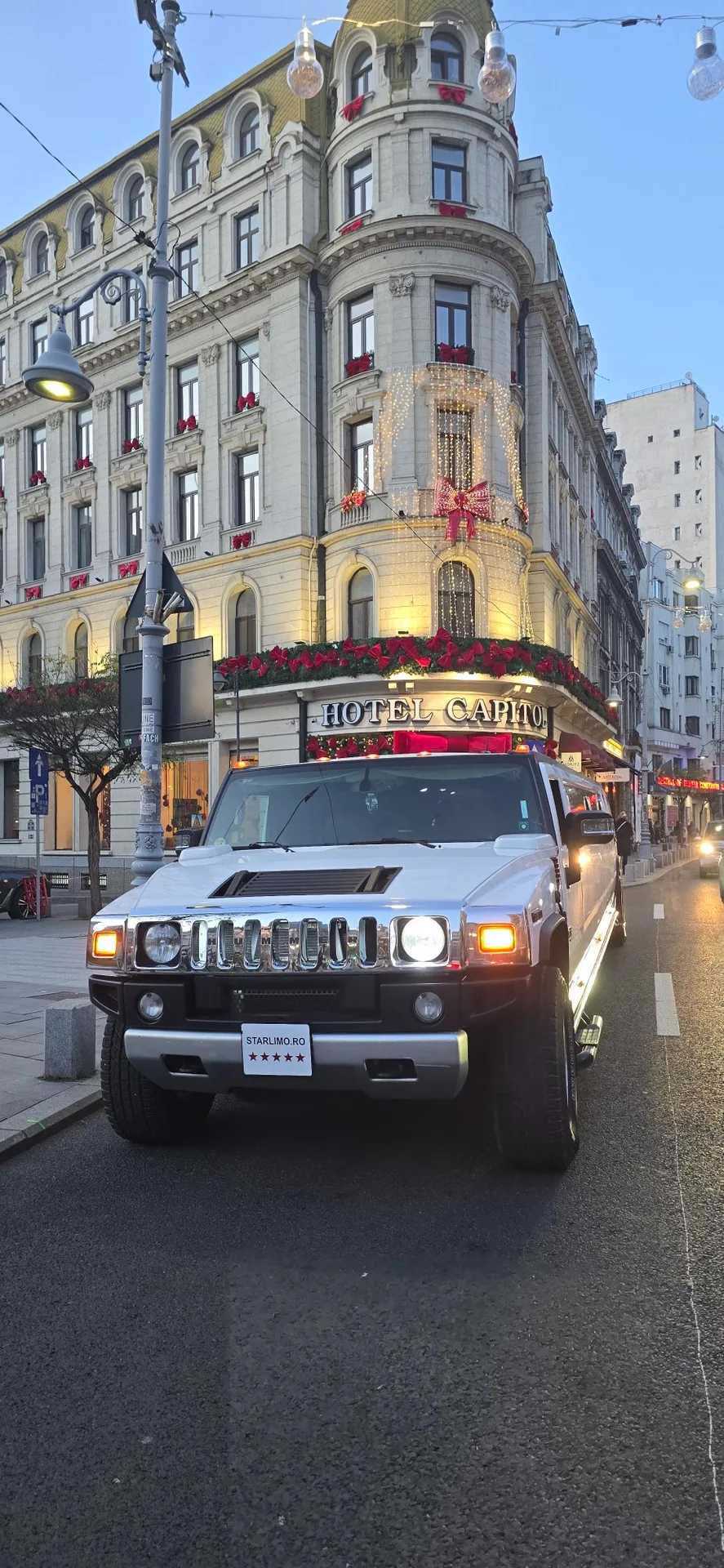Limuzină Hummer H2 Hotel Capitol București — Star Limo